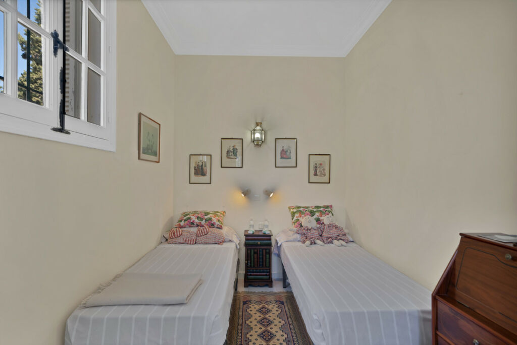 Detached Villa Las Brisas Málaga - image 24