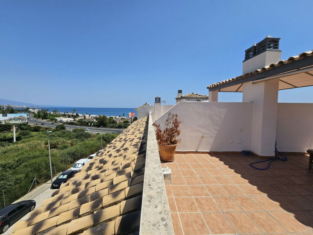 Top Floor Apartment Estepona Málaga - image 24