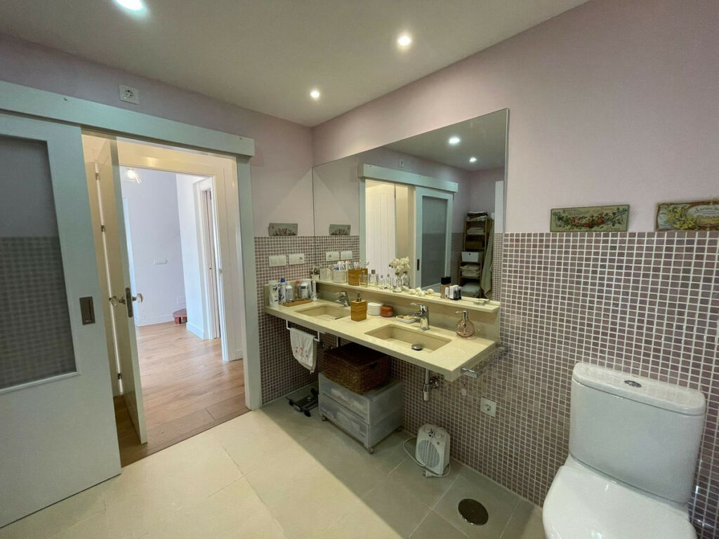 Detached Villa Estepona Málaga - image 24