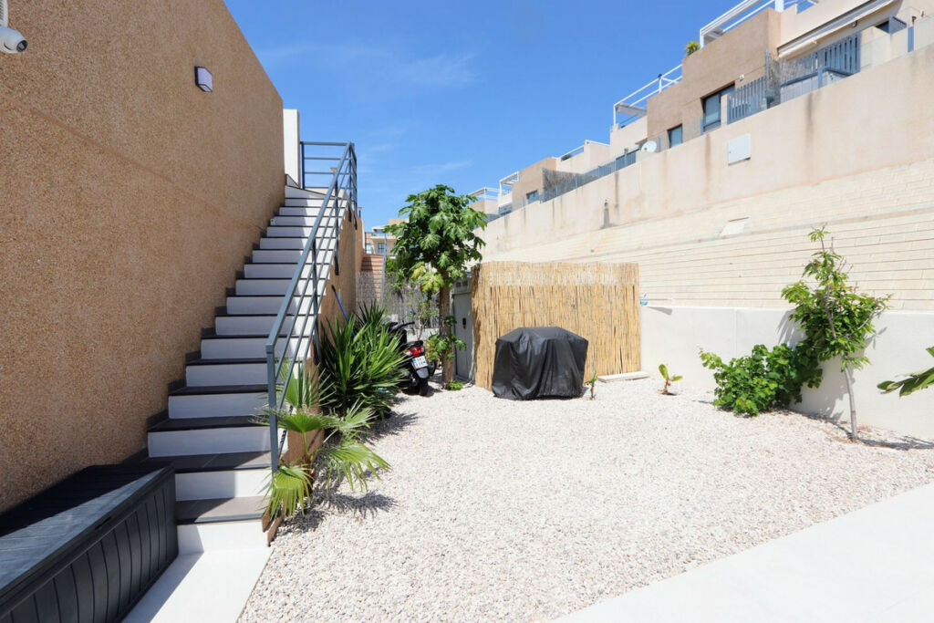 Detached Villa La Zenia Alicante - image 24