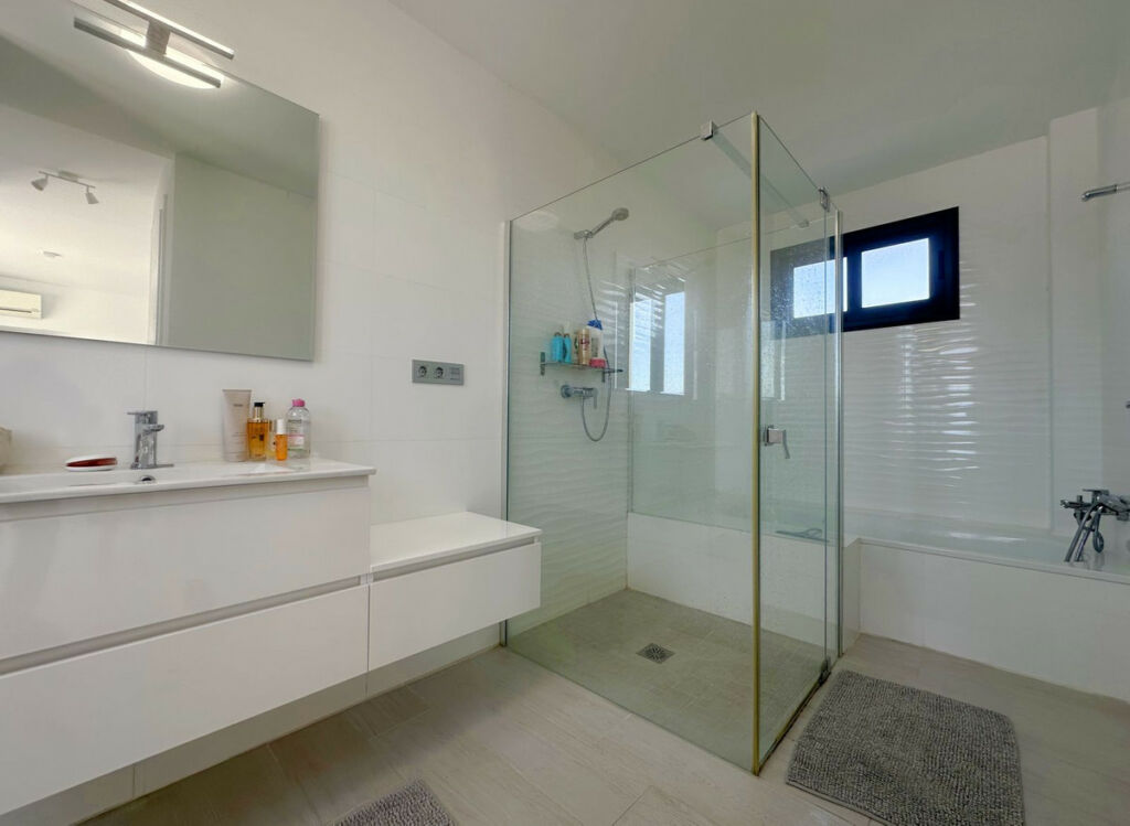 Penthouse Estepona Málaga - image 25