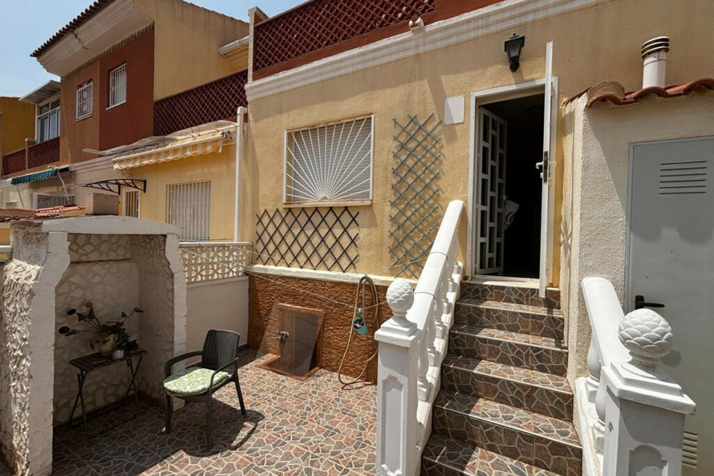 Townhouse Dona Pepa Alicante - image 24