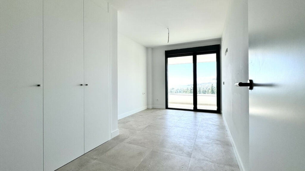 Semi-Detached House El Chaparral Málaga - image 24