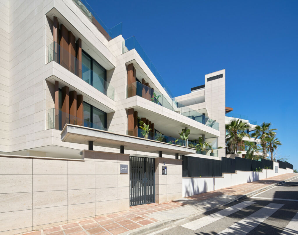 Middle Floor Apartment Estepona Málaga - image 24