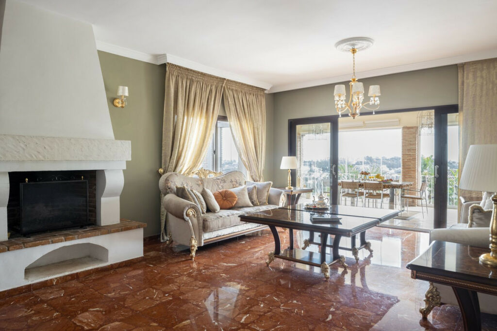Detached Villa El Paraiso Málaga - image 24