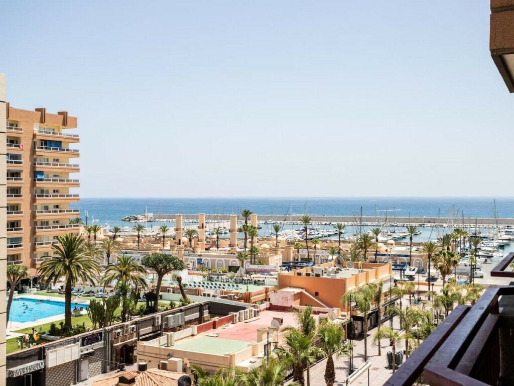 Middle Floor Apartment Fuengirola Málaga - image 25