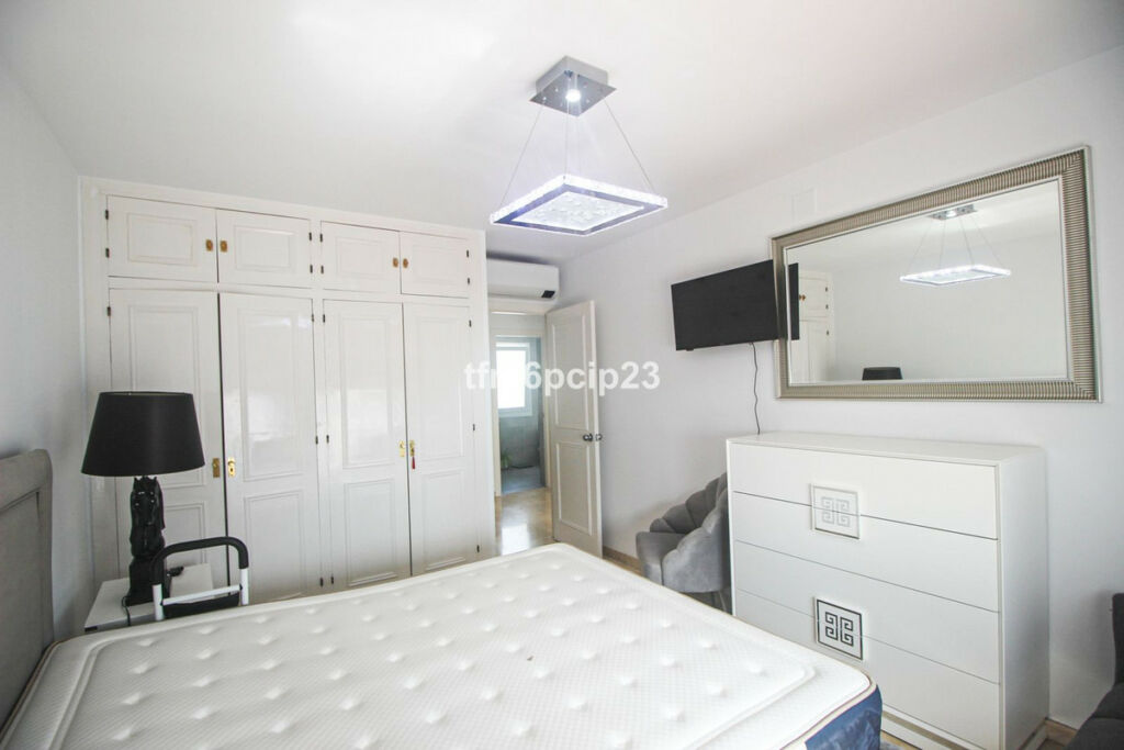 Semi-Detached House La Duquesa Málaga - image 25