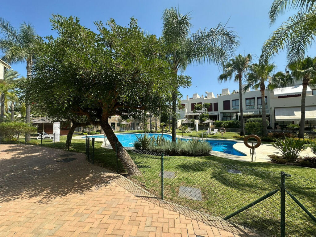 Townhouse Cancelada Málaga - image 25