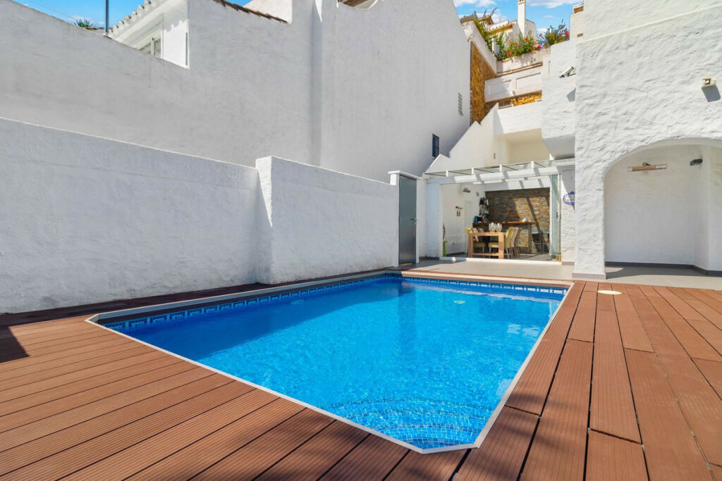 Townhouse Nueva Andalucía Málaga - image 25