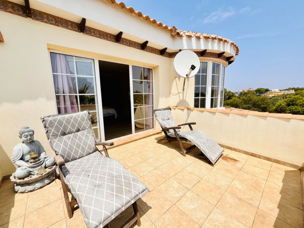 Detached Villa La Zenia Alicante - image 25