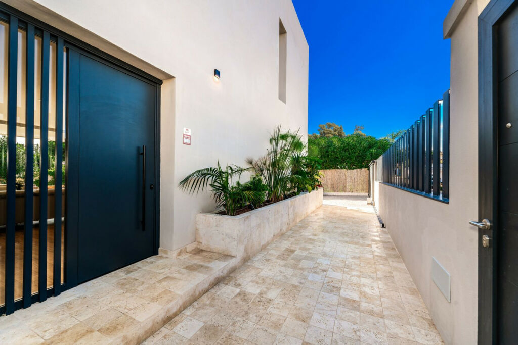Detached Villa San Pedro de Alcántara Málaga - image 25