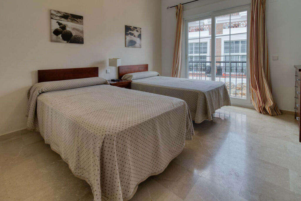 Semi-Detached House Lauro Golf Málaga - image 25