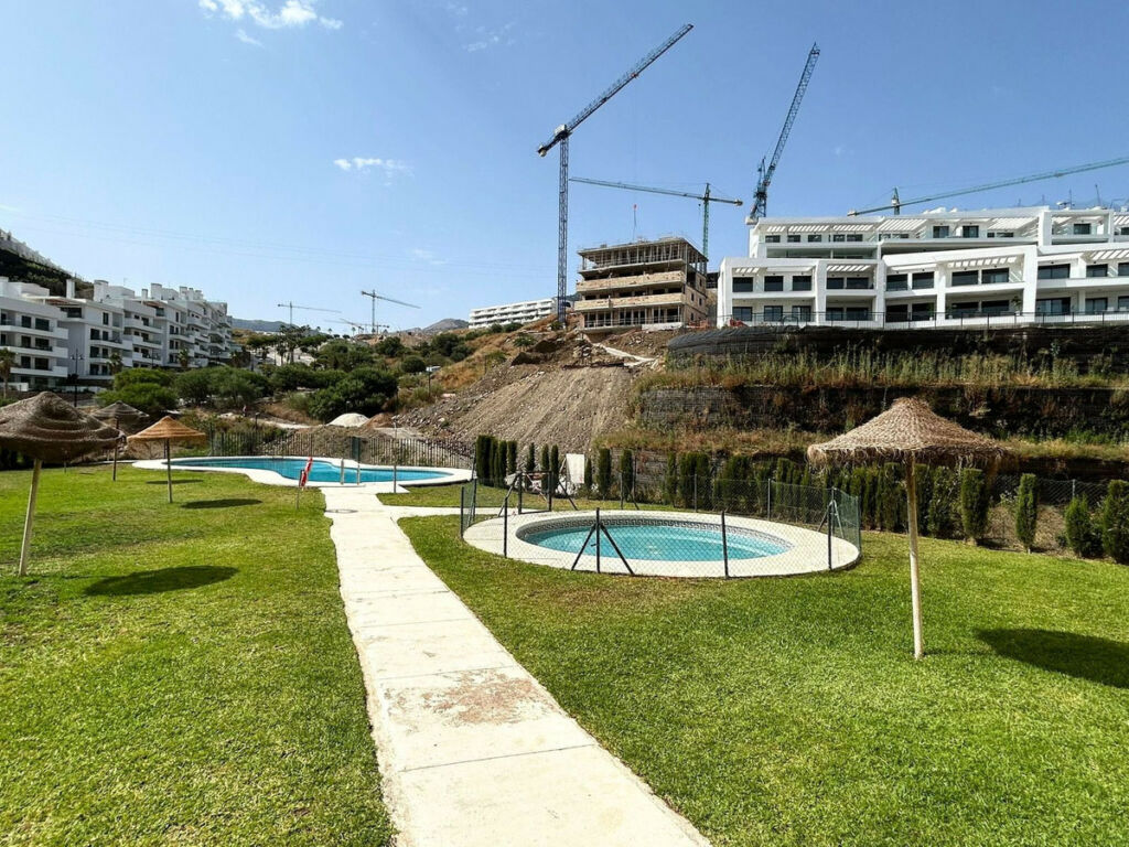 Middle Floor Apartment Carvajal Málaga - image 25
