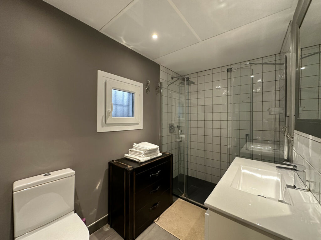 Middle Floor Apartment Puerto Banús Málaga - image 25
