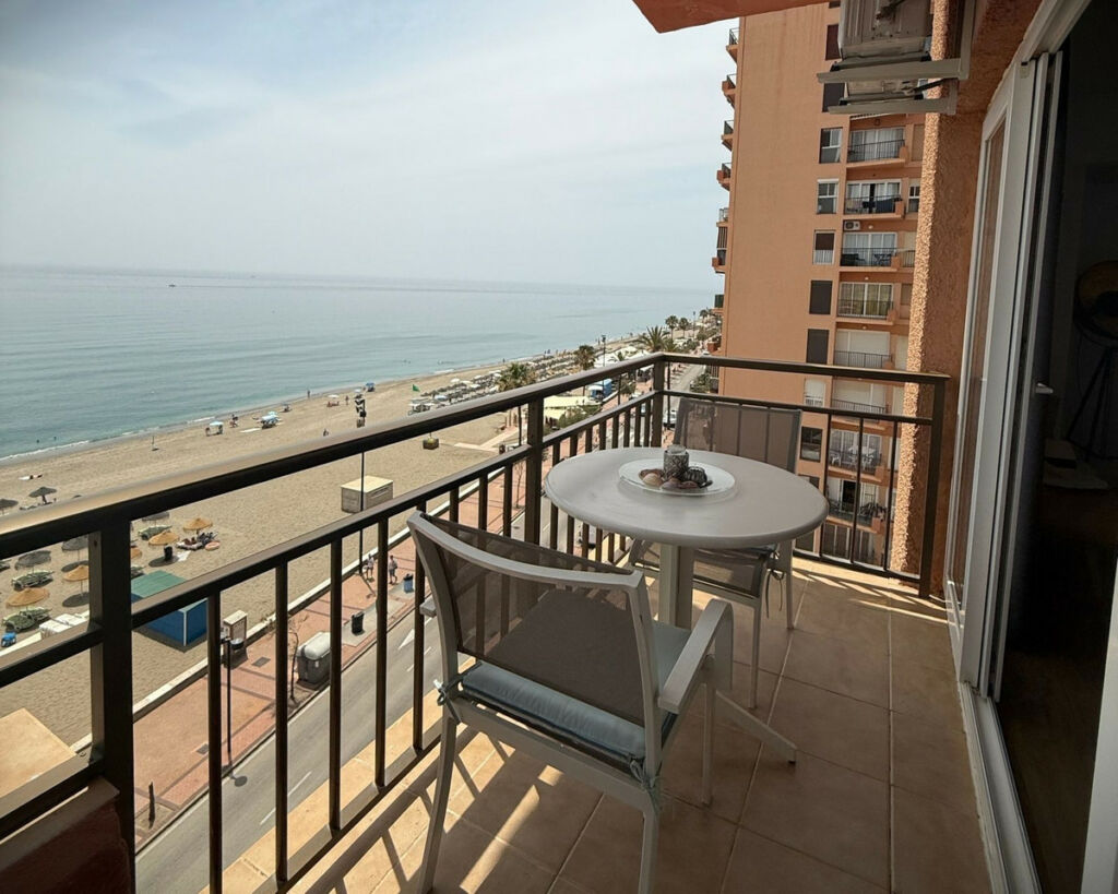 Middle Floor Apartment Fuengirola Málaga - image 6