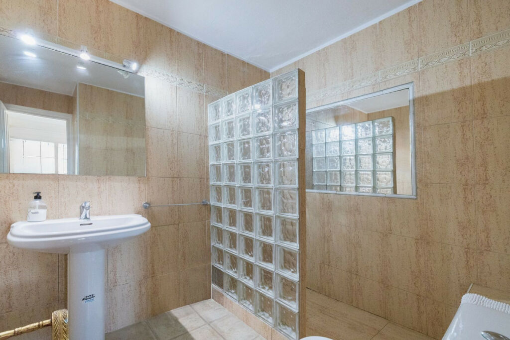 Detached Villa Estepona Málaga - image 42