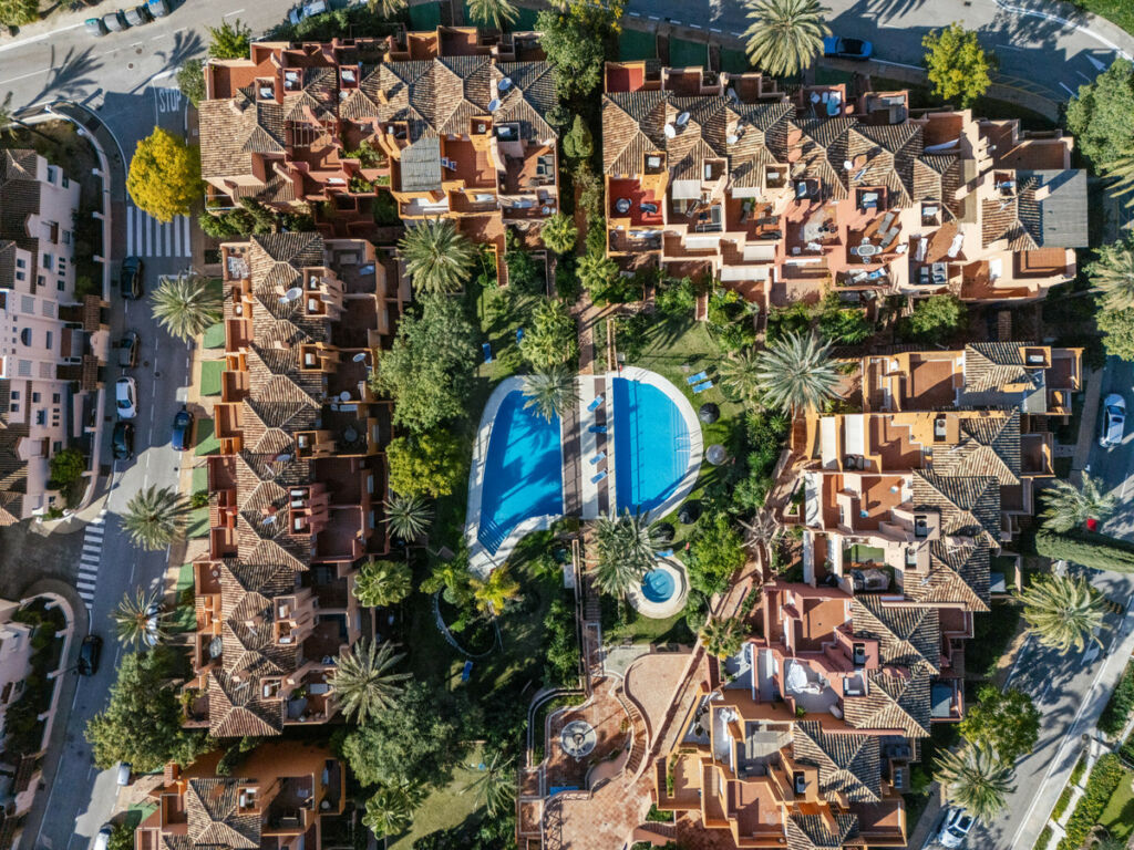 Townhouse Aloha Málaga - image 25