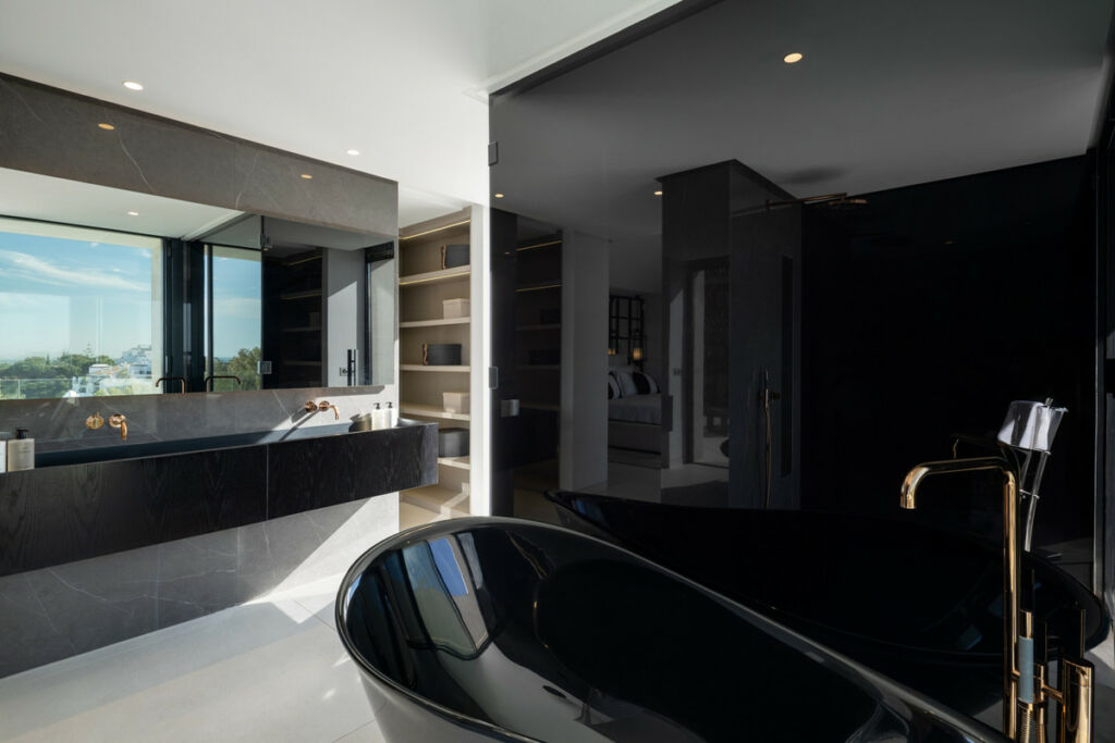 Detached Villa Benahavís Málaga - image 25