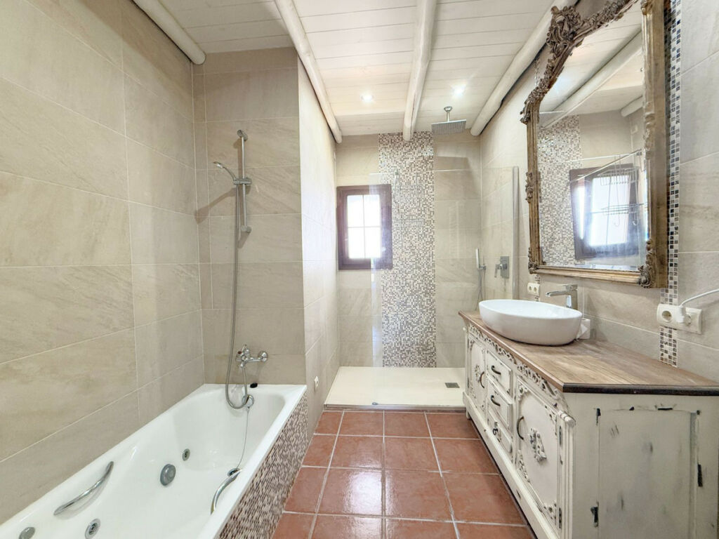 Townhouse Guadiaro Cádiz - image 25