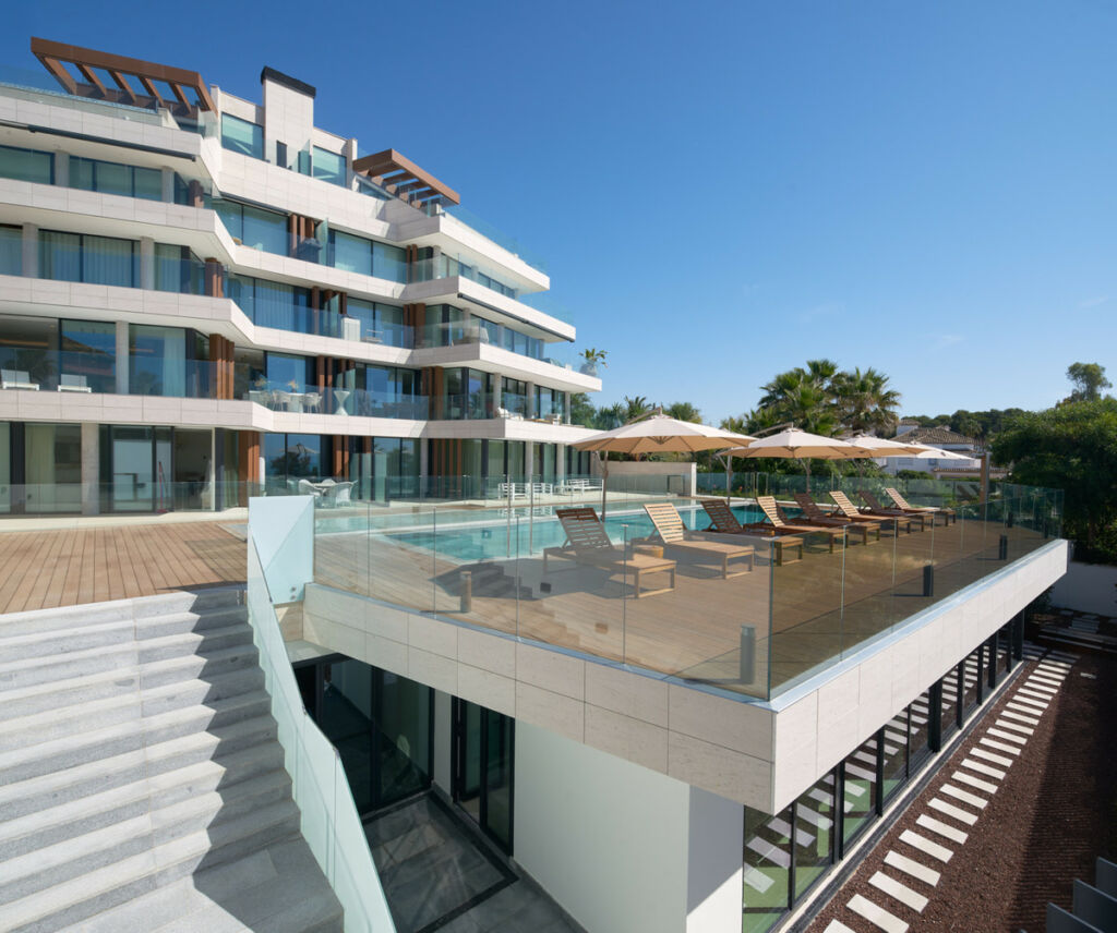 Middle Floor Apartment Estepona Málaga - image 25