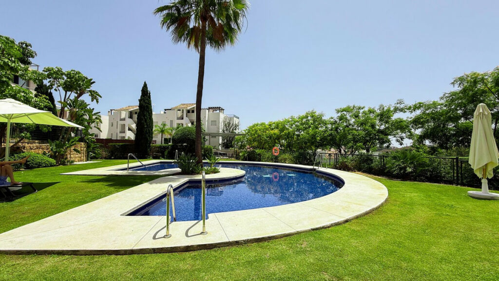 Middle Floor Apartment Benahavís Málaga - image 30
