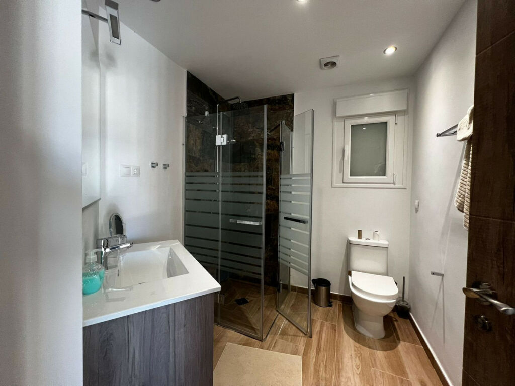 Detached Villa Estepona Málaga - image 25
