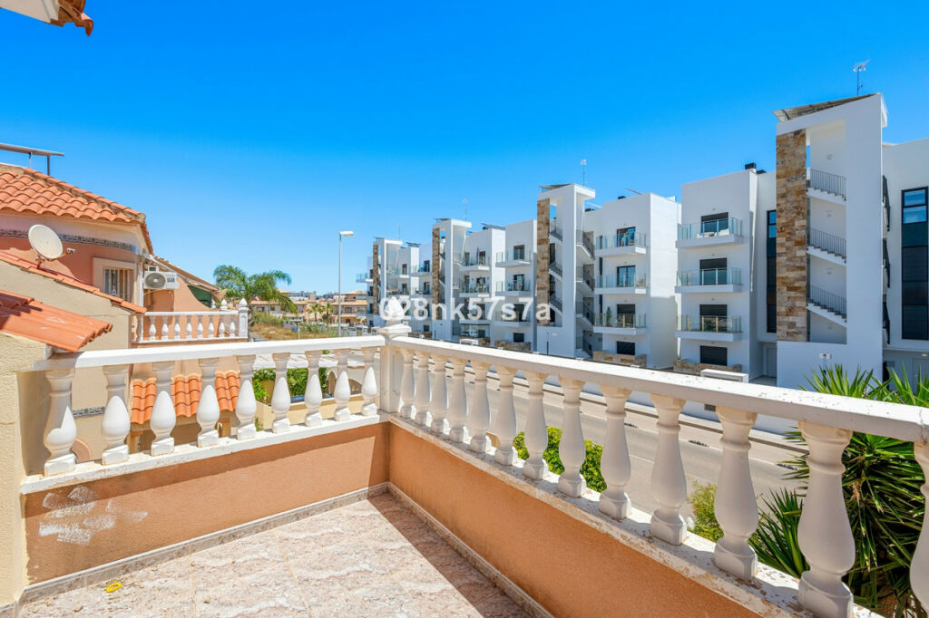 Townhouse La Zenia Alicante - image 25