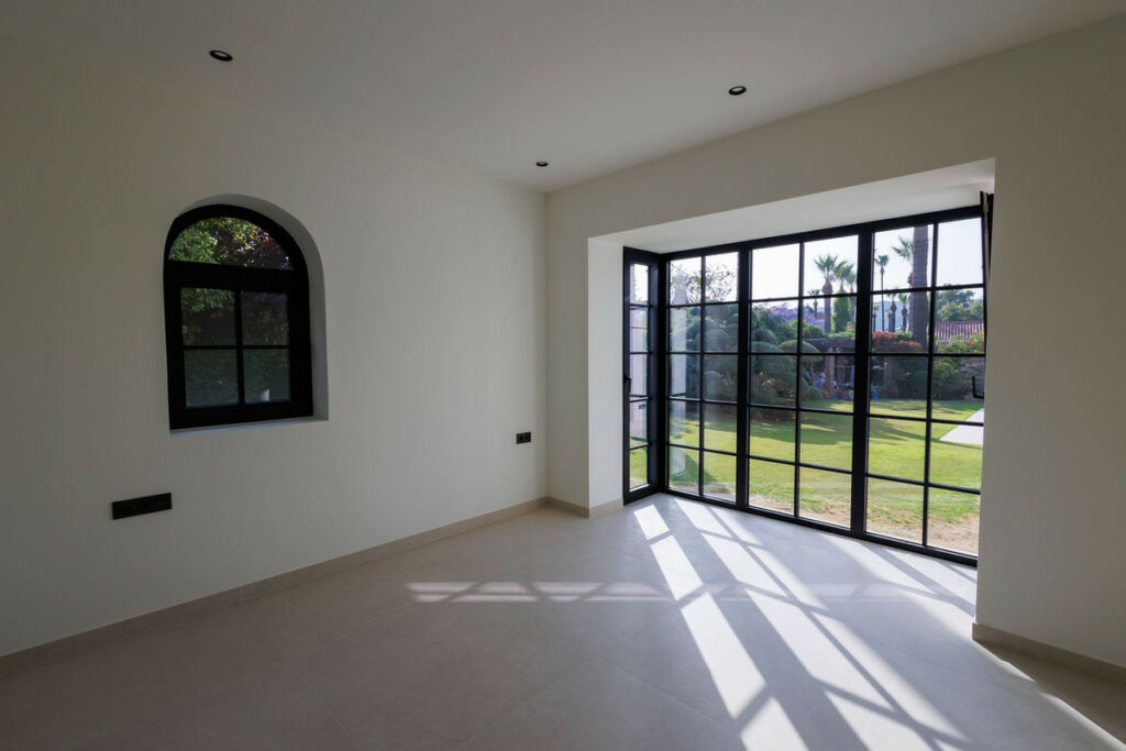 Detached Villa Sotogrande Cádiz - image 16