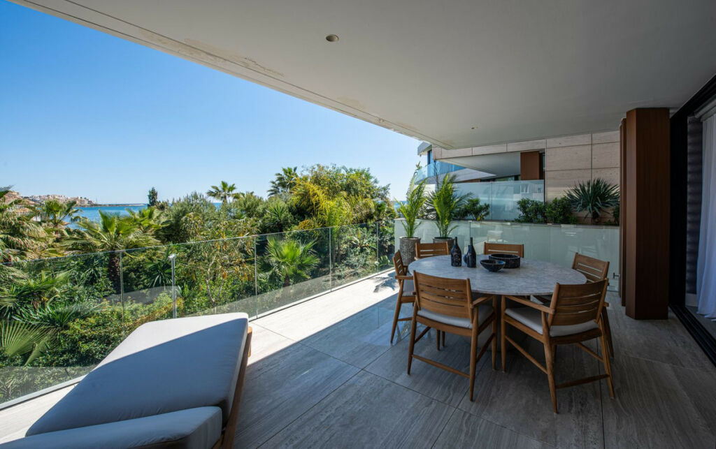 Middle Floor Apartment Estepona Málaga - image 25