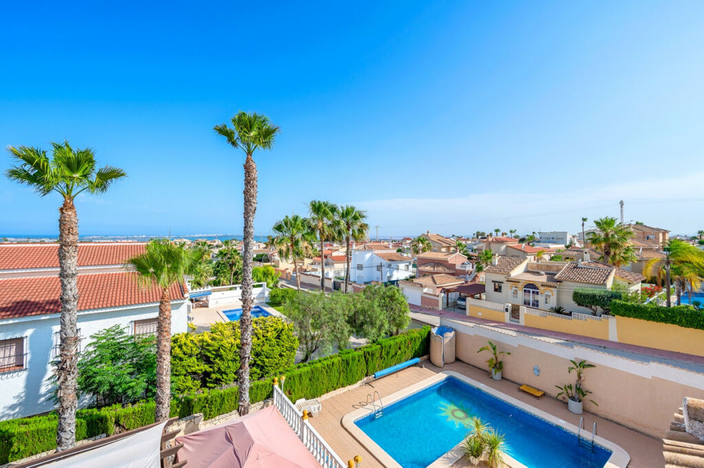 Detached Villa Ciudad Quesada Alicante - image 25