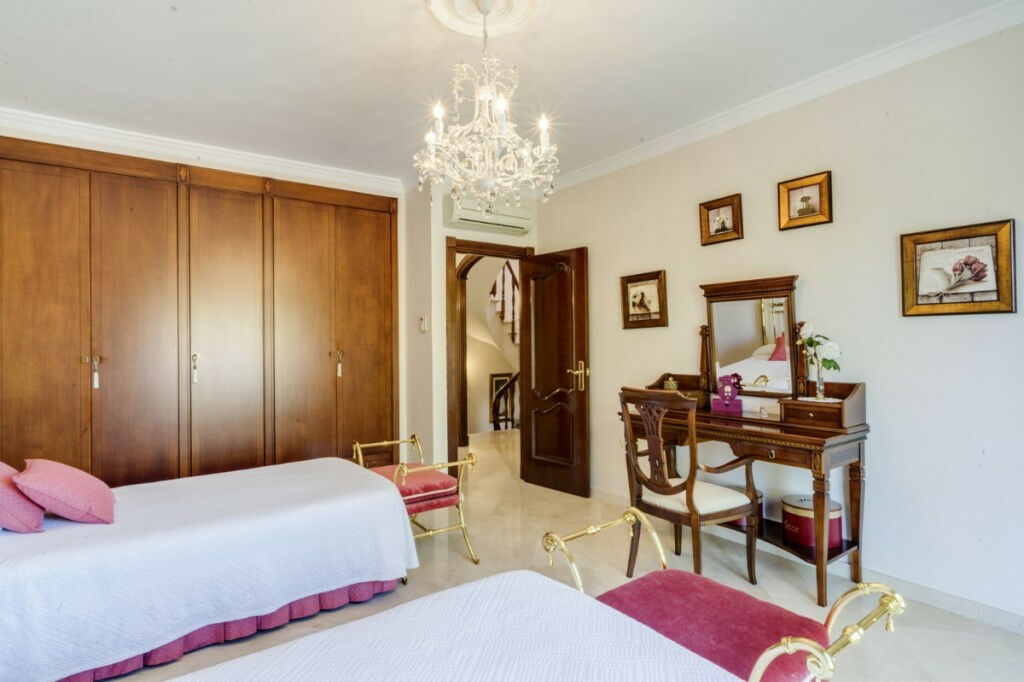 Detached Villa Alhaurín el Grande Málaga - image 26