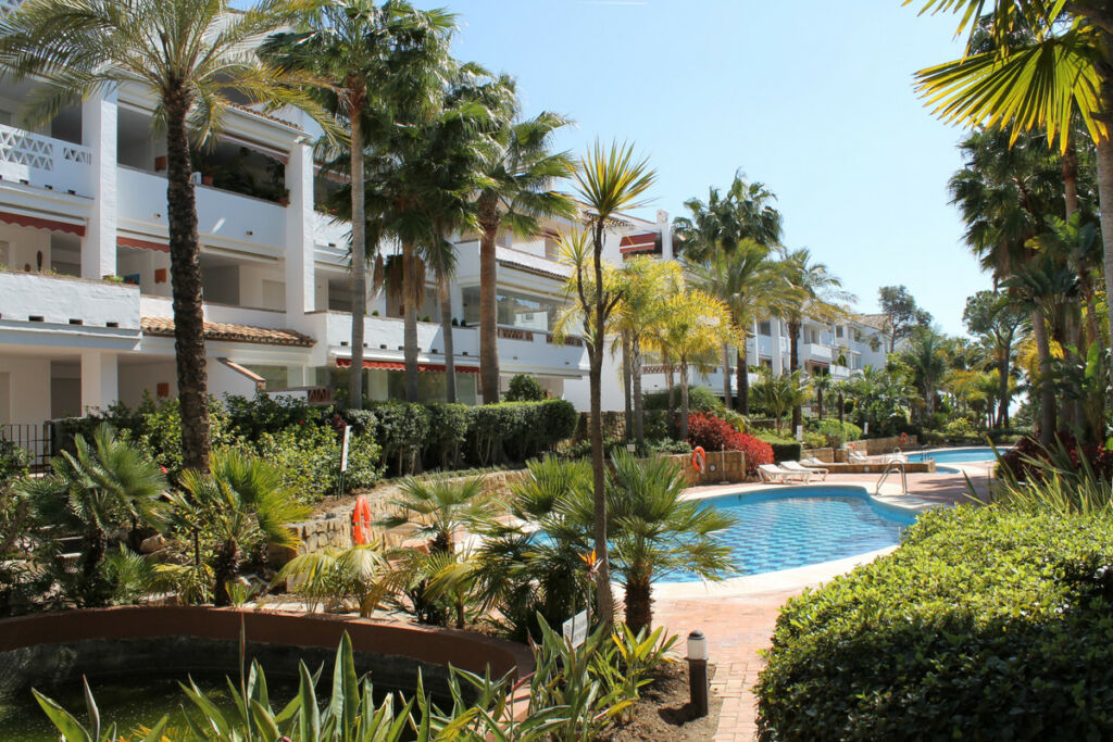 Middle Floor Apartment The Golden Mile Málaga - image 26