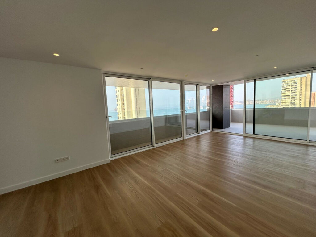 Middle Floor Apartment Benidorm Alicante - image 26