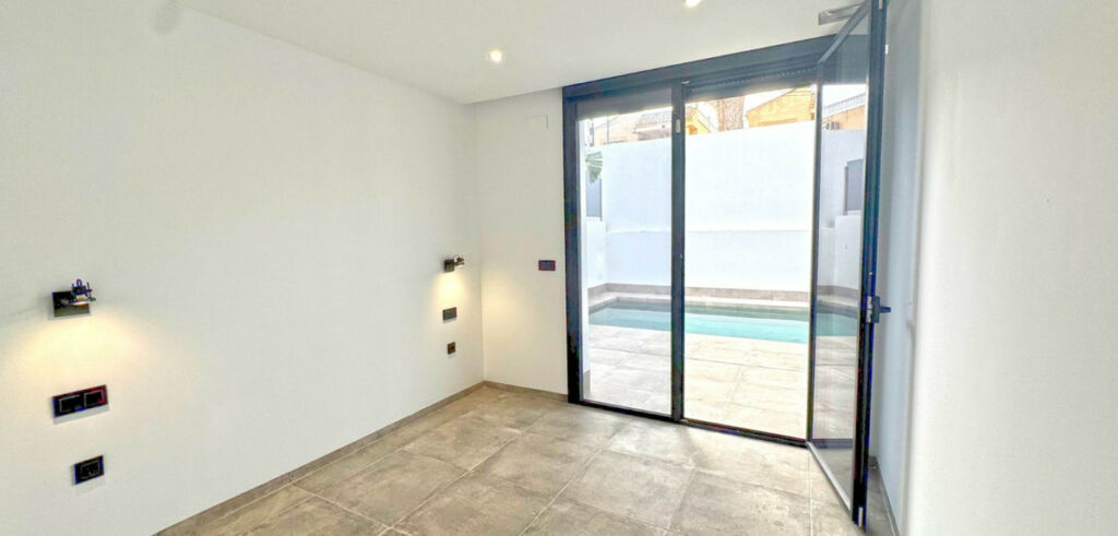Detached Villa Torrevieja Alicante - image 26
