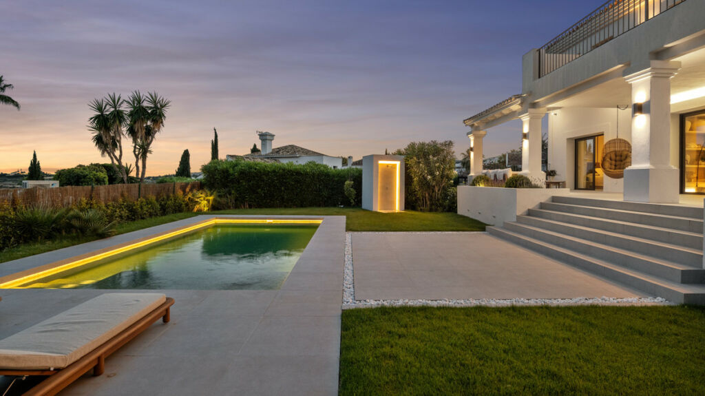 Detached Villa Nueva Andalucía Málaga - image 26