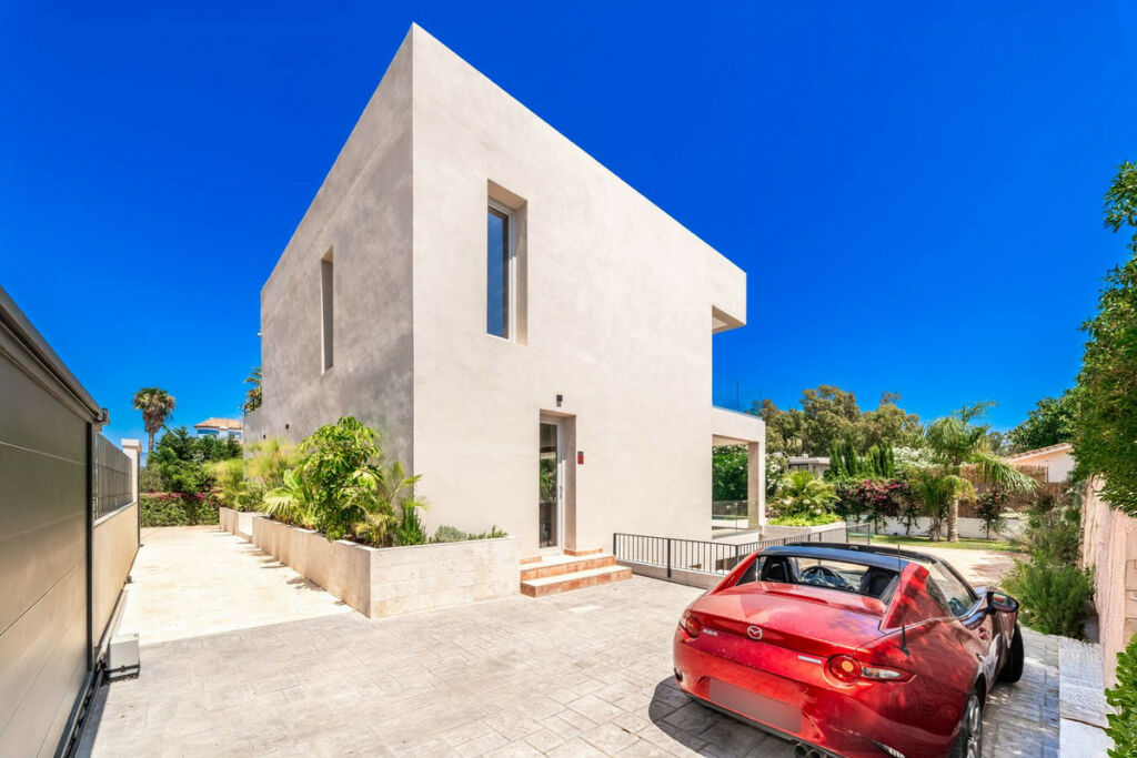 Detached Villa San Pedro de Alcántara Málaga - image 26