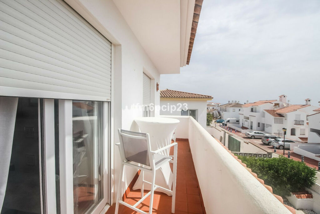 Semi-Detached House La Duquesa Málaga - image 26