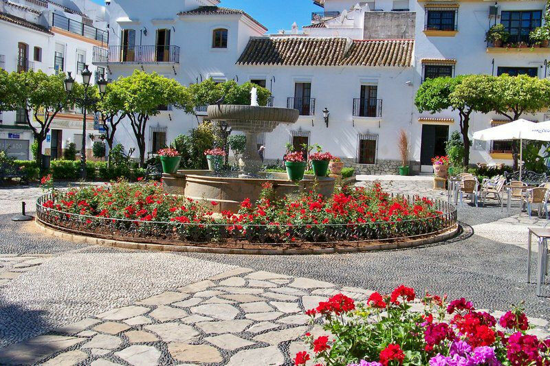 Detached Villa Estepona Málaga - image 26