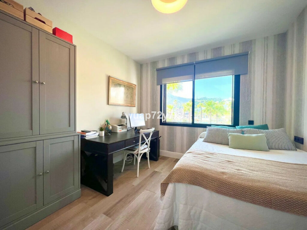 Middle Floor Apartment Estepona Málaga - image 26