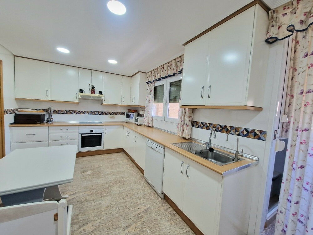 Middle Floor Apartment Benidorm Alicante - image 26