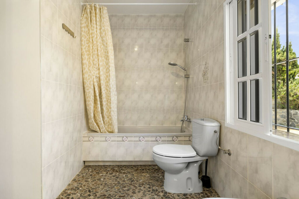 Detached Villa Alhaurín de la Torre Málaga - image 26