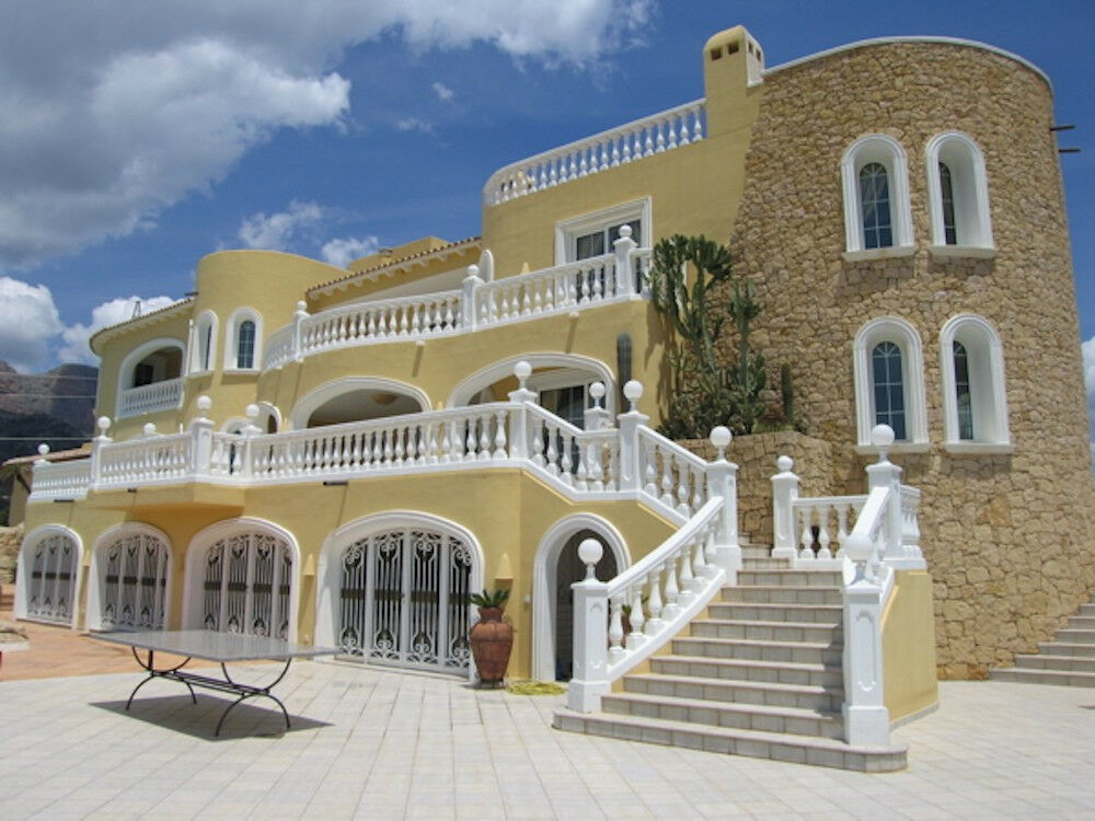 Detached Villa La Nucia Alicante - image 25