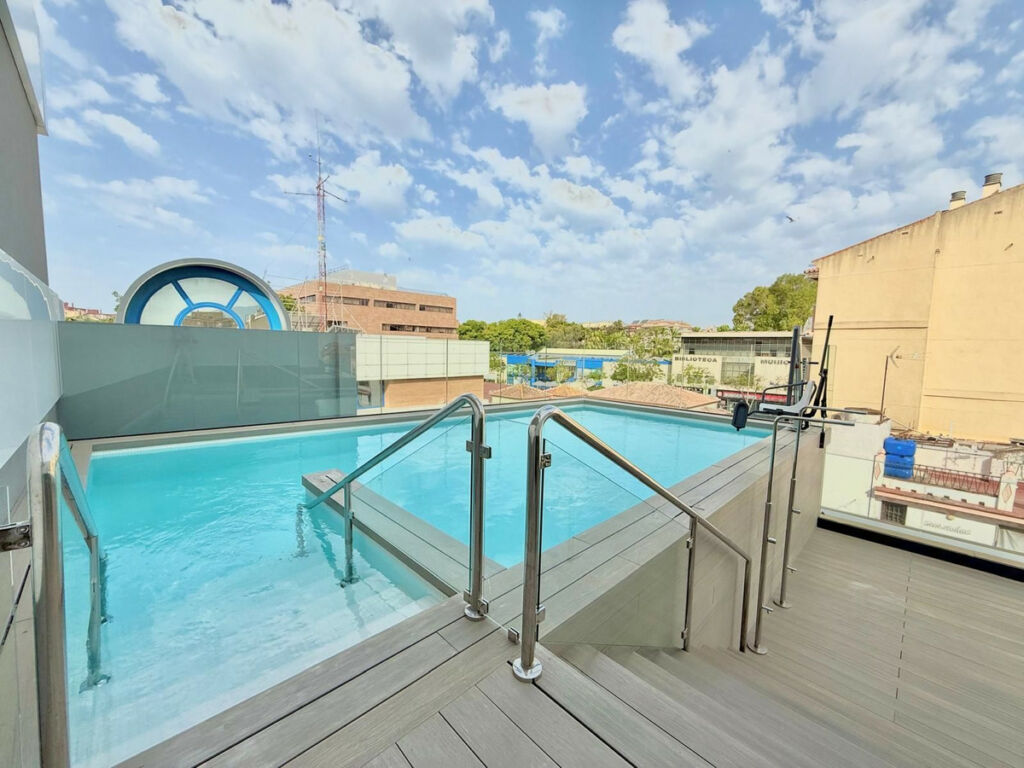 Middle Floor Apartment Fuengirola Málaga - image 3