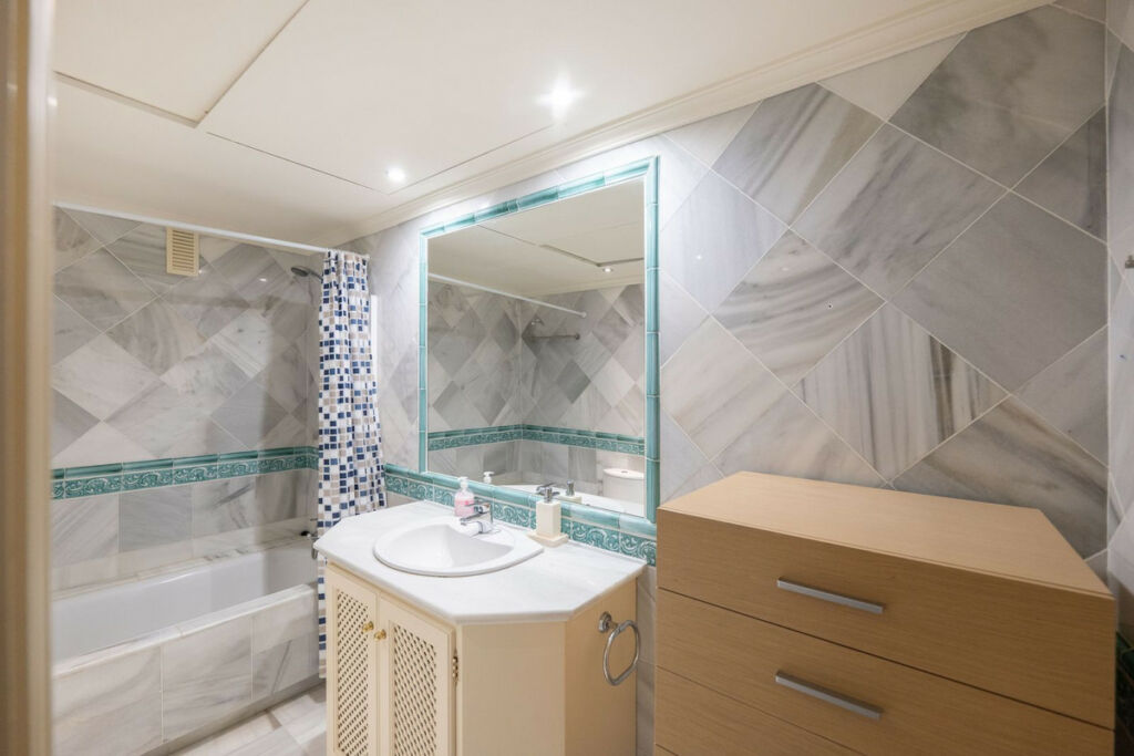 Penthouse Benahavís Málaga - image 26