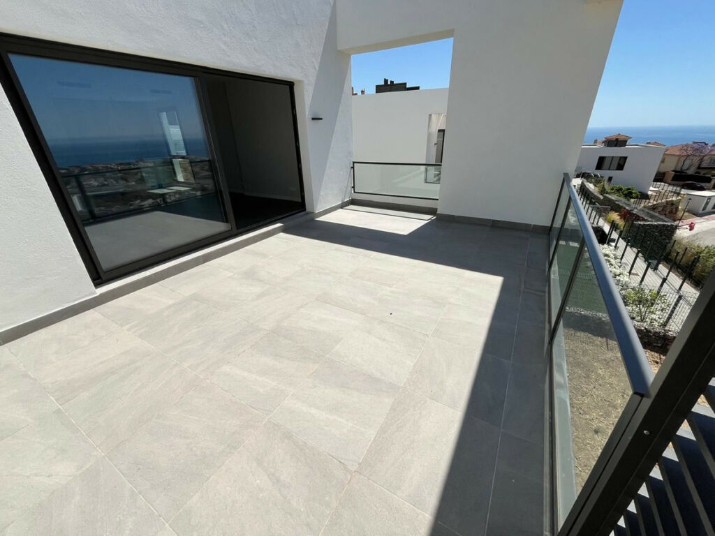 Semi-Detached House Riviera del Sol Málaga - image 26
