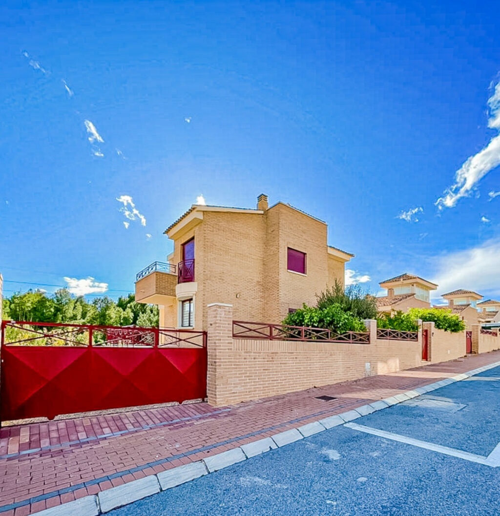Detached Villa La Nucia Alicante - image 26