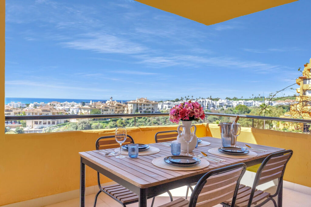 Middle Floor Apartment Estepona Málaga - image 26