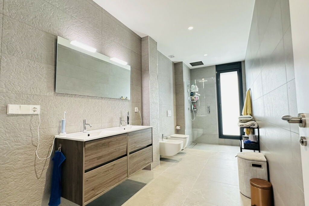 Detached Villa Las Colinas Golf Alicante - image 26