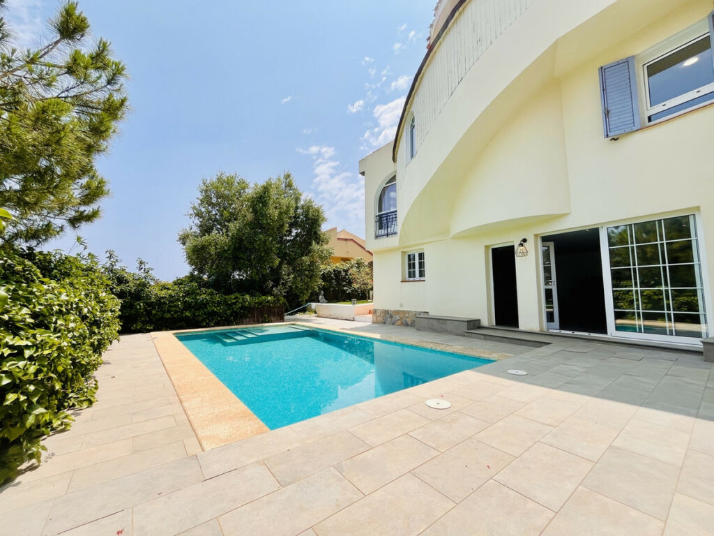 Detached Villa La Zenia Alicante - image 26