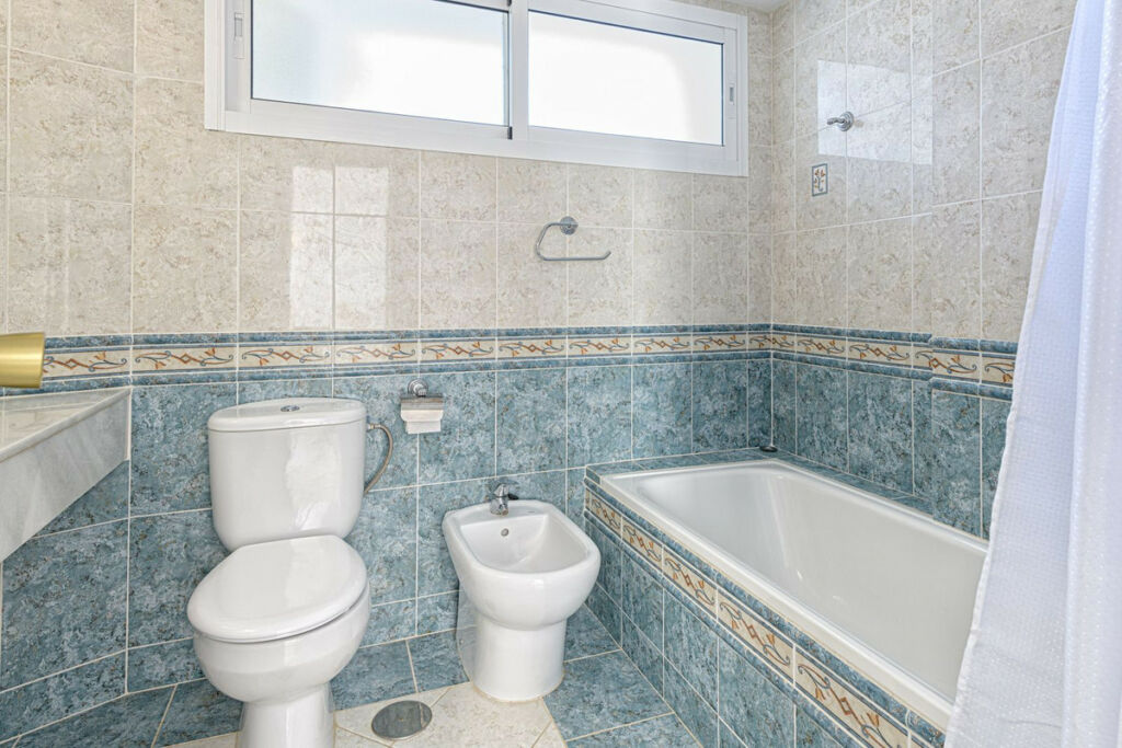 Penthouse Duplex Calahonda Málaga - image 27